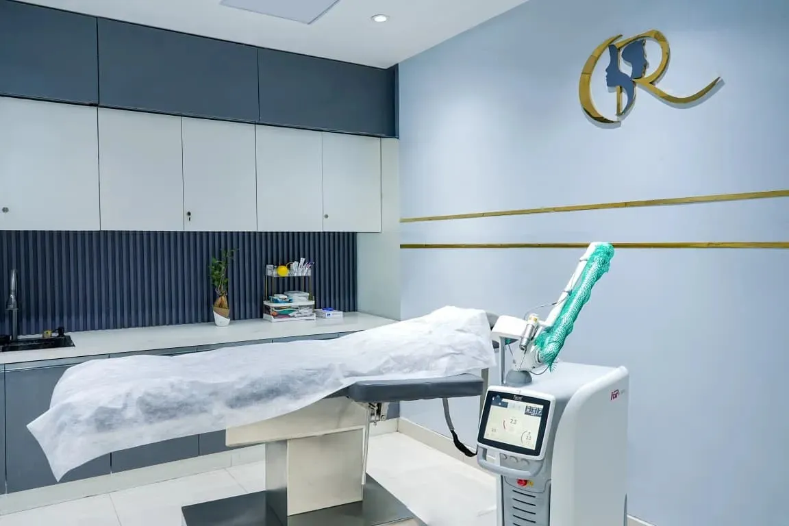 Pigmentation suite equipped with the Fotona StarWalker MaQX Q-switched laser system